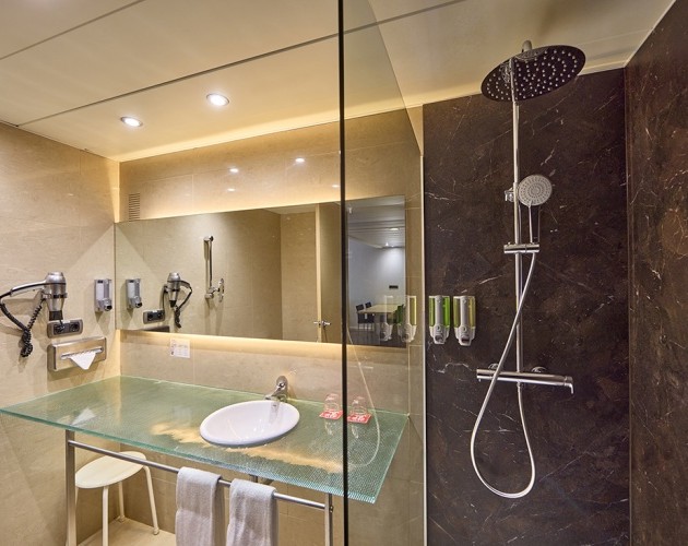 Baño con ducha