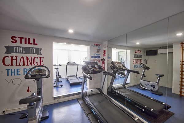 GIMNASIO Y SAUNA